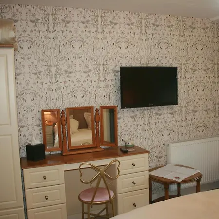 Frühstückspension School House And Tea Garden 4*