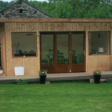 Frühstückspension School House And Tea Garden 4*